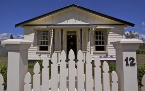 Railway Cottage - Ohakune Holiday Home